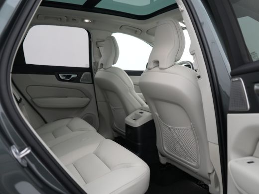 Volvo  XC60 2.0 T6 Plug-in hybrid AWD Ultra Dark | Nieuw | Luchtvering | Bowers & Wilkins | Head-Up | 360° Ca... ActivLease financial lease