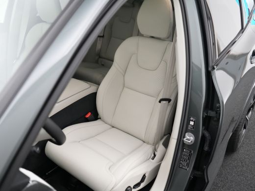 Volvo  XC60 2.0 T6 Plug-in hybrid AWD Ultra Dark | Nieuw | Luchtvering | Bowers & Wilkins | Head-Up | 360° Ca... ActivLease financial lease