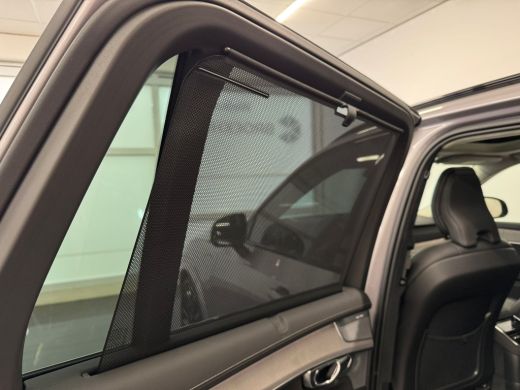 Volvo  XC90 T8 Plug-in hybrid AWD Ultra Dark | Luchtvering | 360 Camera | Panoramadak | Stoelventilatie-massa... ActivLease financial lease