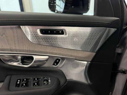 Volvo  XC90 T8 Plug-in hybrid AWD Ultra Dark | Luchtvering | 360 Camera | Panoramadak | Stoelventilatie-massa... ActivLease financial lease