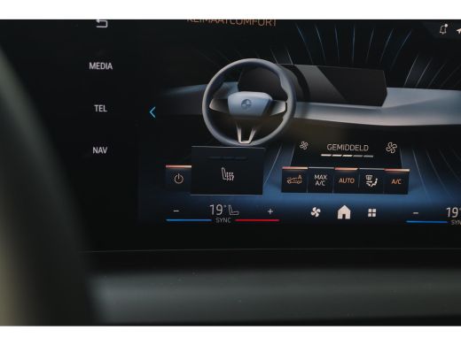 BMW 1 Serie 120 M Sport Automaat / Panoramadak / Sportstoelen / Achteruitrijcamera / M Adaptief onderstel / C... ActivLease financial lease