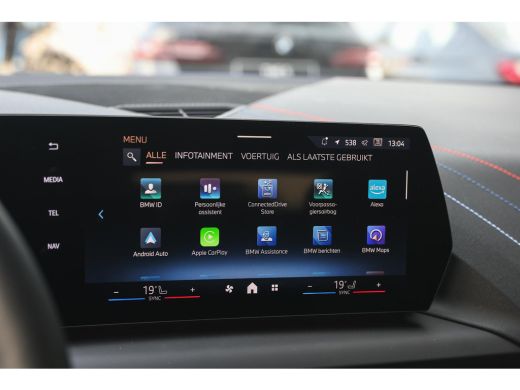 BMW 1 Serie 120 M Sport Automaat / Panoramadak / Sportstoelen / Achteruitrijcamera / M Adaptief onderstel / C... ActivLease financial lease