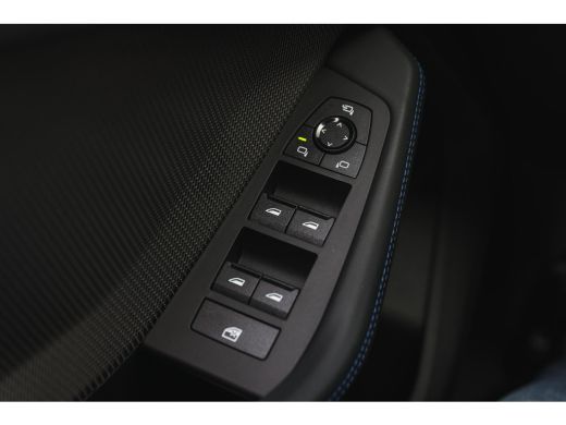 BMW 1 Serie 120 M Sport Automaat / Panoramadak / Sportstoelen / Achteruitrijcamera / M Adaptief onderstel / C... ActivLease financial lease