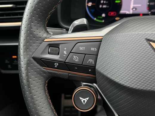 CUPRA Leon 1.4 e-Hybrid VZ Performance | Pano | ACC | CarPlay | Camera | Keyless | 19 inch ActivLease financial lease