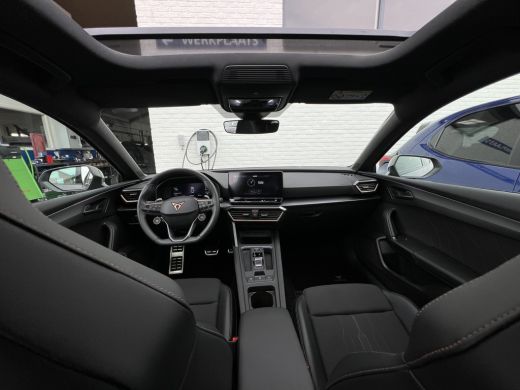 CUPRA Leon 1.4 e-Hybrid VZ Performance | Pano | ACC | CarPlay | Camera | Keyless | 19 inch ActivLease financial lease