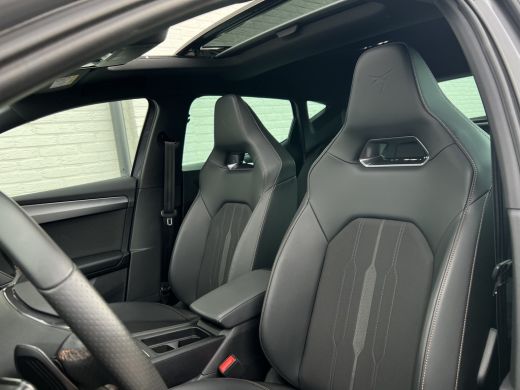 CUPRA Leon 1.4 e-Hybrid VZ Performance | Pano | ACC | CarPlay | Camera | Keyless | 19 inch ActivLease financial lease