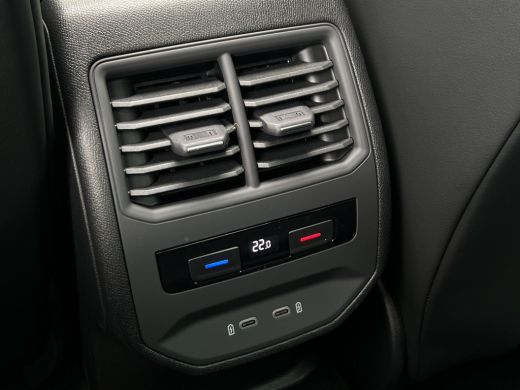 CUPRA Leon 1.4 e-Hybrid VZ Performance | Pano | ACC | CarPlay | Camera | Keyless | 19 inch ActivLease financial lease