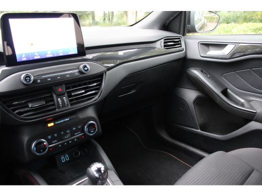 Ford Focus 1.0EB Hybrid ST-Line X Business | NL-AUTO! | WINTERPACK | CAMERA | LANE ASSIST | CRUISE | VIRTUAL... ActivLease financial lease