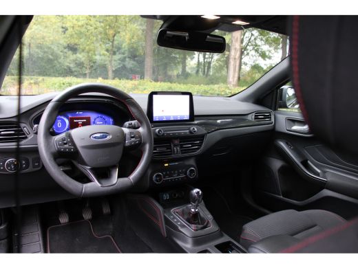 Ford Focus 1.0EB Hybrid ST-Line X Business | NL-AUTO! | WINTERPACK | CAMERA | LANE ASSIST | CRUISE | VIRTUAL... ActivLease financial lease