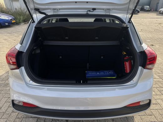 Hyundai i20 1.2 LP i-Drive Cool | Airco | Bluetooth audio | elektrisch bedienbare ramen voor | ActivLease financial lease