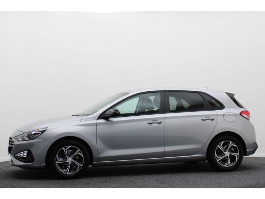 Hyundai i30 1.0 T-GDi MHEV Comfort Camera, Apple Carplay, Stuur-/Stoelverw., LED, DAB, 16" ActivLease financial lease