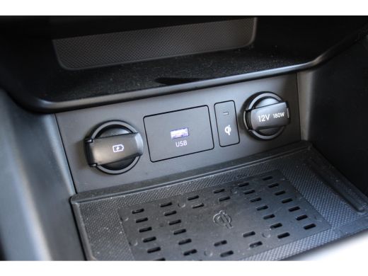 Hyundai Kona 1.6 GDI HEV Fashion | 18 Inch velgen | DAB ontvanger | Navigatie | Adaptive Cruise Control | Park... ActivLease financial lease