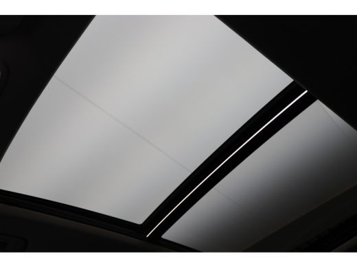 Lynk & Co 01 1.5 Plug-in Hybrid Automaat Two-Tone, 360° Camera, Panoramadak, ACC, Keyless, Navigatie, PDC, LED... ActivLease financial lease