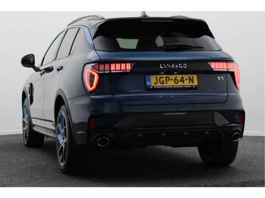 Lynk & Co 01 1.5 Plug-in Hybrid Automaat Two-Tone, 360° Camera, Panoramadak, ACC, Keyless, Navigatie, PDC, LED... ActivLease financial lease