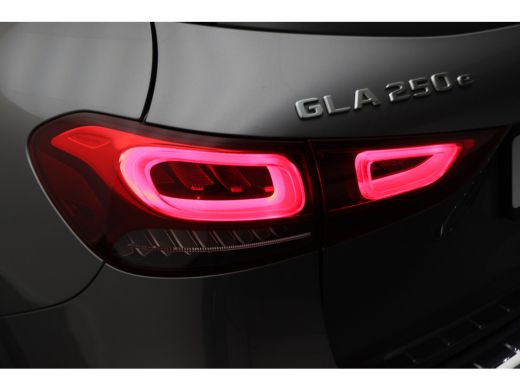 Mercedes-Benz GLA 250 e Business Solution Luxury Limited LED, Virtual Cockpit, Camera, Navigatie, Lane Assist, DAB ActivLease financial lease