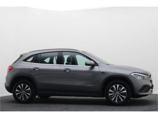 Mercedes-Benz GLA 250 e Business Solution Luxury Limited LED, Virtual Cockpit, Camera, Navigatie, Lane Assist, DAB ActivLease financial lease