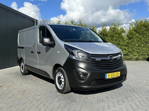 Opel Vivaro 1.6 CDTI 126 PK / L1H1 / 1e EIG. / ** ZEER NETJES ONDERHOUDEN** / TREKHAAK / CAMERA / NAVI / AIRC... ActivLease financial lease