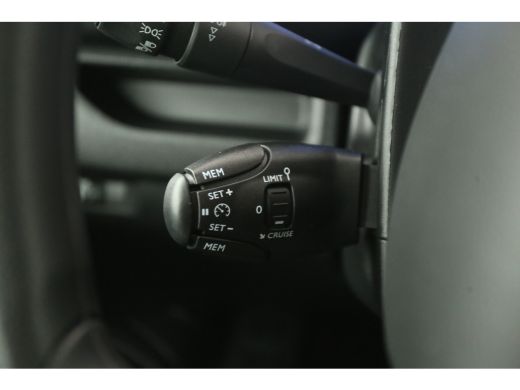 Opel Vivaro-e Cargo-E L2H1 75 kWh | Elektrisch | Airco | Cruise | Carplay | 3-Zits | Parkeersens. ActivLease financial lease