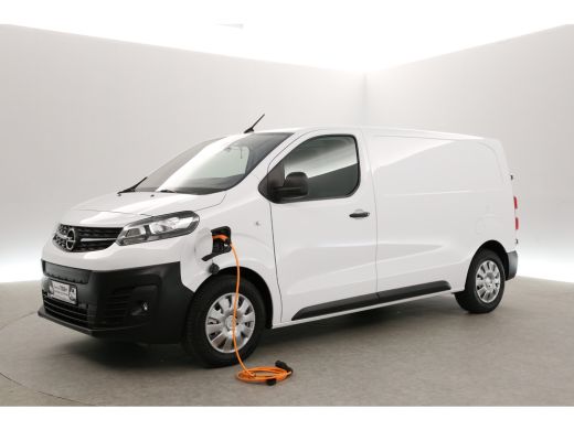 Opel Vivaro-e Cargo-E L2H1 75 kWh | Elektrisch | Airco | Cruise | Carplay | 3-Zits | Parkeersens. ActivLease financial lease