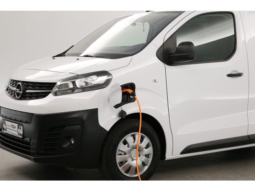 Opel Vivaro-e Cargo-E L2H1 75 kWh | Elektrisch | Airco | Cruise | Carplay | 3-Zits | Parkeersens. ActivLease financial lease