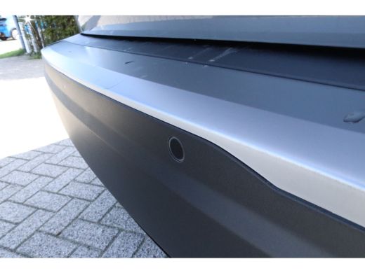 Peugeot 2008 1.2 Hybrid 136 GT Camera | Navigatie | PDC | Carplay | Adaptieve Cruisecontrol | Keyless | Climat... ActivLease financial lease