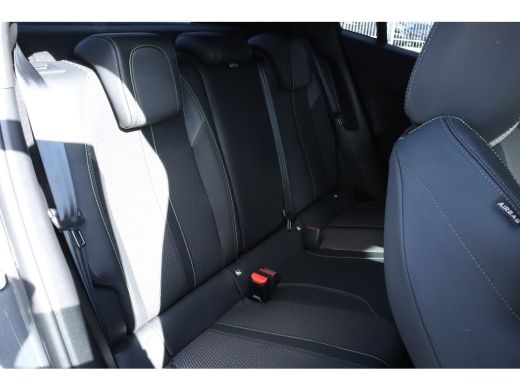 Peugeot 2008 1.2 Hybrid 136 GT Camera | Navigatie | PDC | Carplay | Adaptieve Cruisecontrol | Keyless | Climat... ActivLease financial lease