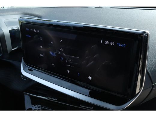 Peugeot 2008 1.2 Hybrid 136 GT Camera | Navigatie | PDC | Carplay | Adaptieve Cruisecontrol | Keyless | Climat... ActivLease financial lease