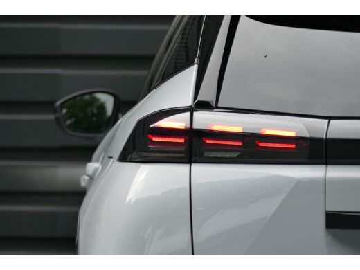 Peugeot 2008 1.2 PURETECH 130PK GT PACK AUTOMAAT / NAVI / ALCANATARA / PDC / CLIMA / 17"LMV / CAMERA V+A / KEY... ActivLease financial lease