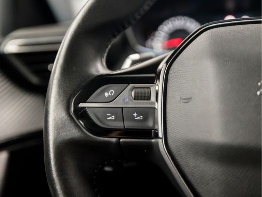Peugeot 2008 1.2 PureTech Sport 131Pk Automaat (APPLE CARPLAY, GROOT NAVI, LANE ASSIST, PARKEERSENSOREN, SPORT... ActivLease financial lease