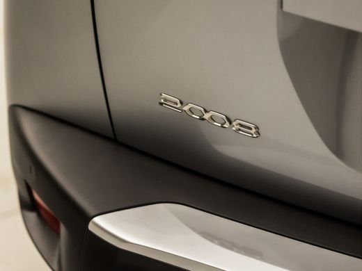 Peugeot 2008 1.2 PureTech Sport 131Pk Automaat (APPLE CARPLAY, GROOT NAVI, LANE ASSIST, PARKEERSENSOREN, SPORT... ActivLease financial lease