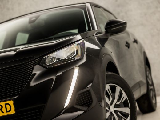 Peugeot 2008 1.2 PureTech Sport (APPLE CARPLAY, GROOT NAVI, GETINT GLAS, TREKHAAK, PARKEERSENSOREN, SPORTSTOEL... ActivLease financial lease