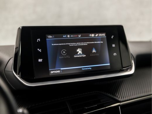 Peugeot 2008 1.2 PureTech Sport (APPLE CARPLAY, GROOT NAVI, GETINT GLAS, TREKHAAK, PARKEERSENSOREN, SPORTSTOEL... ActivLease financial lease