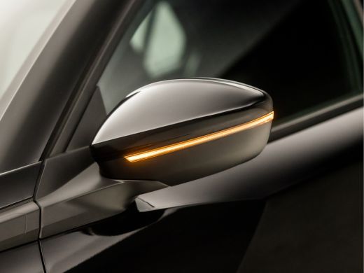 Peugeot 2008 1.2 PureTech Sport (APPLE CARPLAY, GROOT NAVI, GETINT GLAS, TREKHAAK, PARKEERSENSOREN, SPORTSTOEL... ActivLease financial lease