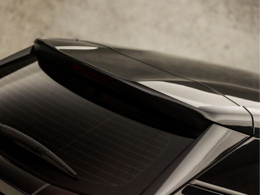 Peugeot 2008 1.2 PureTech Sport (APPLE CARPLAY, GROOT NAVI, GETINT GLAS, TREKHAAK, PARKEERSENSOREN, SPORTSTOEL... ActivLease financial lease