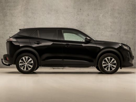 Peugeot 2008 1.2 PureTech Sport (APPLE CARPLAY, GROOT NAVI, GETINT GLAS, TREKHAAK, PARKEERSENSOREN, SPORTSTOEL... ActivLease financial lease