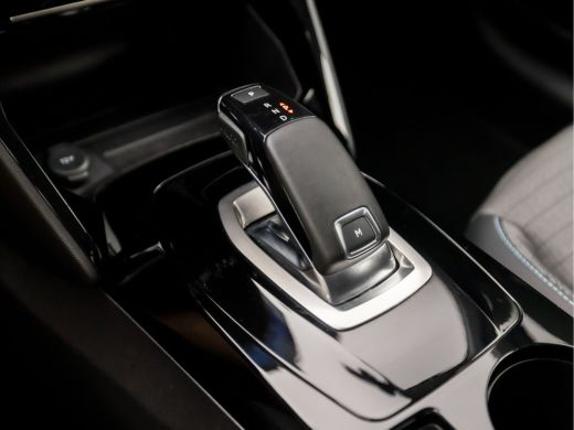 Peugeot 208 1.2 PureTech Allure Pack Automaat (VIRTUAL COCKPIT, APPLE CARPLAY, GROOT NAVI, ADAPTIVE CRUISE, S... ActivLease financial lease