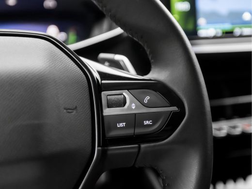 Peugeot 208 1.2 PureTech Allure Pack Automaat (VIRTUAL COCKPIT, APPLE CARPLAY, GROOT NAVI, ADAPTIVE CRUISE, S... ActivLease financial lease