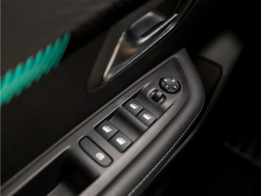 Peugeot 208 1.2 PureTech Allure Pack Automaat (VIRTUAL COCKPIT, APPLE CARPLAY, GROOT NAVI, ADAPTIVE CRUISE, S... ActivLease financial lease