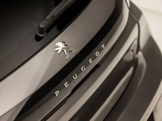 Peugeot 208 1.2 PureTech Allure Pack Automaat (VIRTUAL COCKPIT, APPLE CARPLAY, GROOT NAVI, ADAPTIVE CRUISE, S... ActivLease financial lease