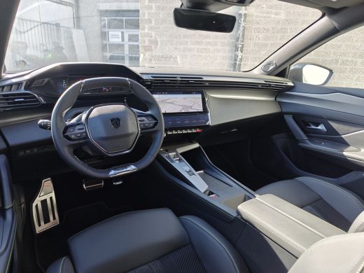 Peugeot 408 GT Plug-in Hybrid | 20" lichtmetalen velgen 'MONOLITHE' zwart | Adaptieve cruise control | Bekled... ActivLease financial lease