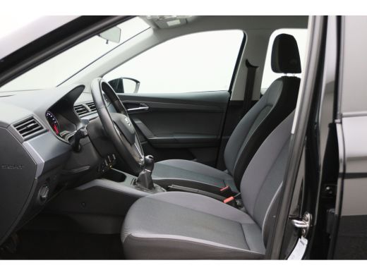 Seat Arona 1.0 TSI Style Business Intense Camera, Apple Carplay, Stoelverwarming, Cruise, PDC ActivLease financial lease