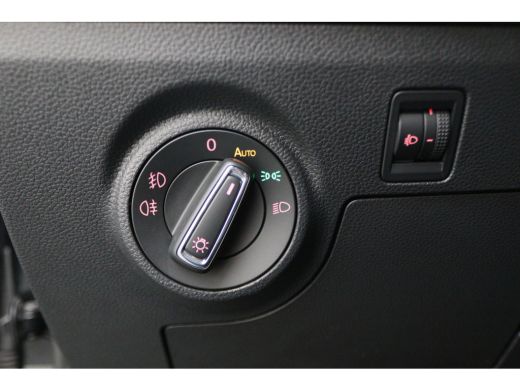 Seat Arona 1.0 TSI Style Business Intense Camera, Apple Carplay, Stoelverwarming, Cruise, PDC ActivLease financial lease