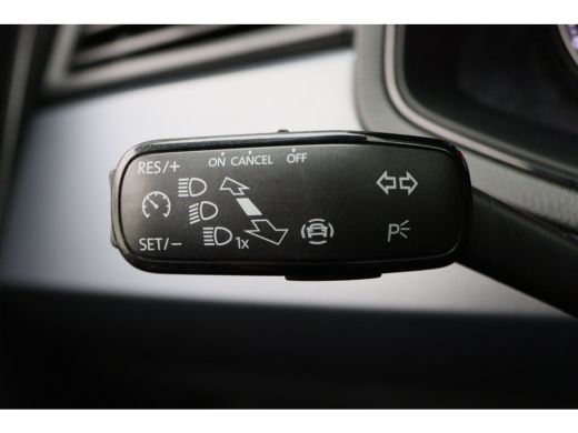 Seat Arona 1.0 TSI Style Business Intense Camera, Apple Carplay, Stoelverwarming, Cruise, PDC ActivLease financial lease