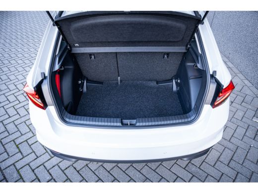 Skoda Fabia | Achteruitrijcamera | Cruise control adaptief ActivLease financial lease