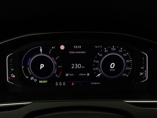 Volkswagen Passat Variant 1.4 TSi 218 Pk Automaat PHEV GTE Business | Panoramadak | Full LED | 18 Inch | Camera | C... ActivLease financial lease