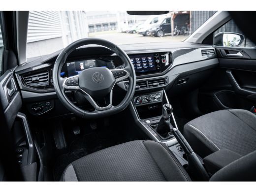 Volkswagen Polo 1.0 TSI Life | Achteruitrijcamera | Navigatiesysteem | Voorstoelen verwarmd ActivLease financial lease