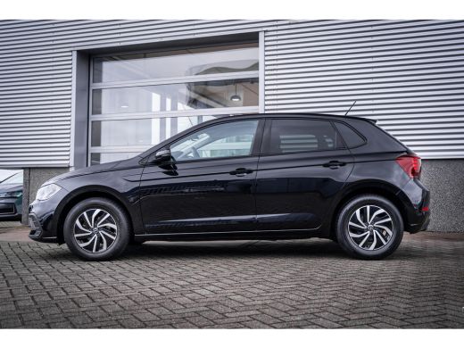Volkswagen Polo 1.0 TSI Life | Achteruitrijcamera | Navigatiesysteem | Voorstoelen verwarmd ActivLease financial lease