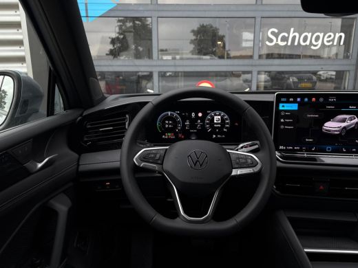 Volkswagen Tiguan 1.5 eHybrid Life Edition | Inclusief €2000,- inruilvoordeel | Trekhaak | A-uitrijcamera | Style e... ActivLease financial lease