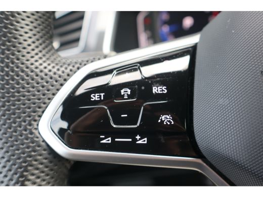 Volkswagen Tiguan Allspace 149PK 1.5 TSI R-Line Business 7p. | Achteruitrijcamera | Keyless entry | Trekhaak elektrisch uitk... ActivLease financial lease