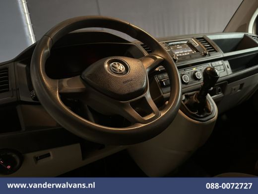 Volkswagen Transporter 2.0 TDI 150pk L2H1 Glasresteel Euro6 Airco | Imperiaal | 2500kg Trekhaak Bijrijdersbank, Sidebars... ActivLease financial lease